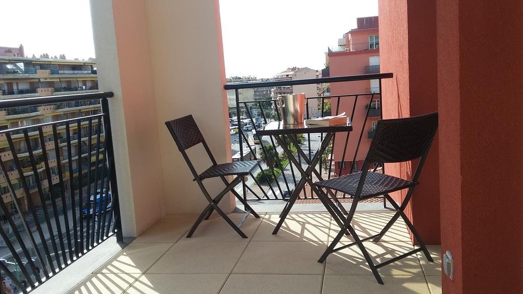 Appartement Lilla By Connexion Menton Bagian luar foto